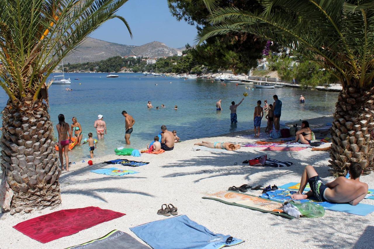 Apartments By The Sea Trogir - 11895 Εξωτερικό φωτογραφία