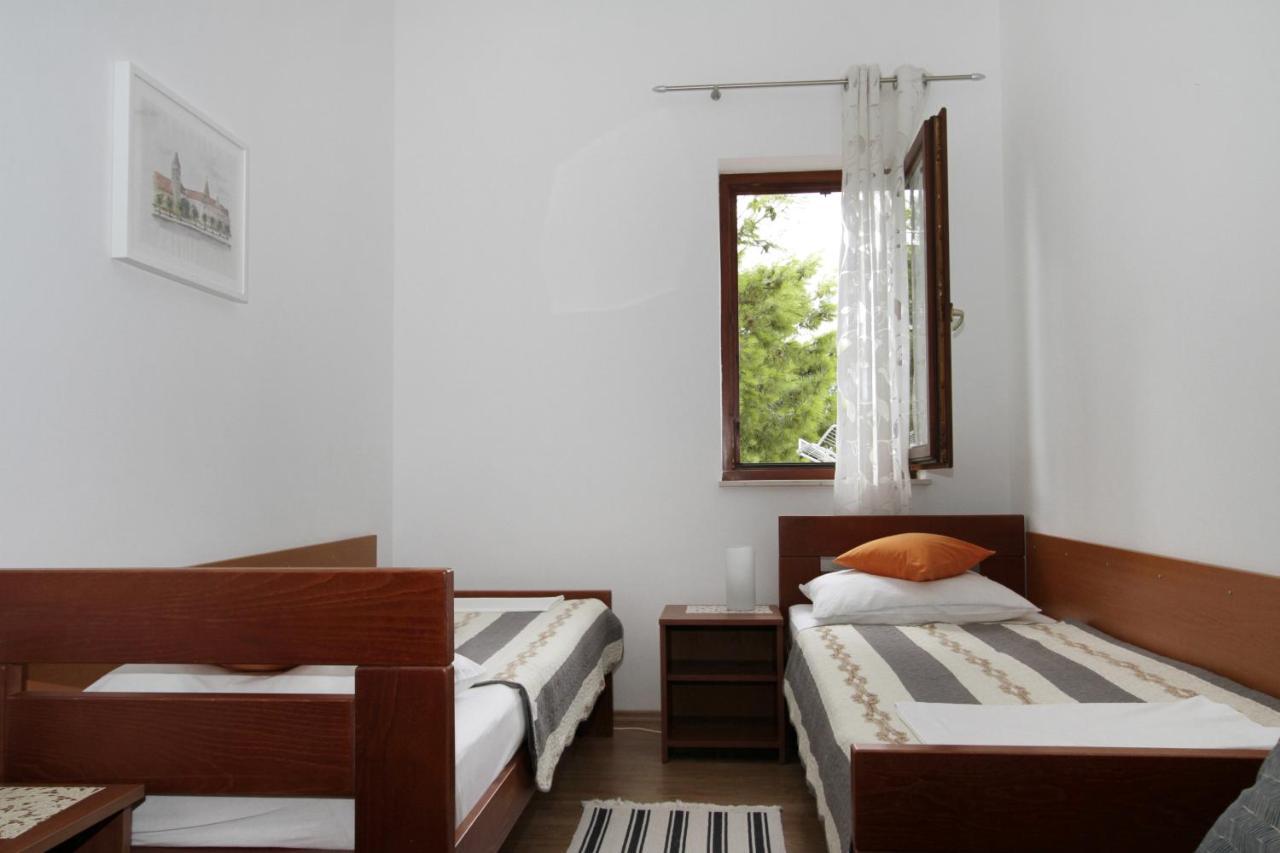 Apartments By The Sea Trogir - 11895 Εξωτερικό φωτογραφία